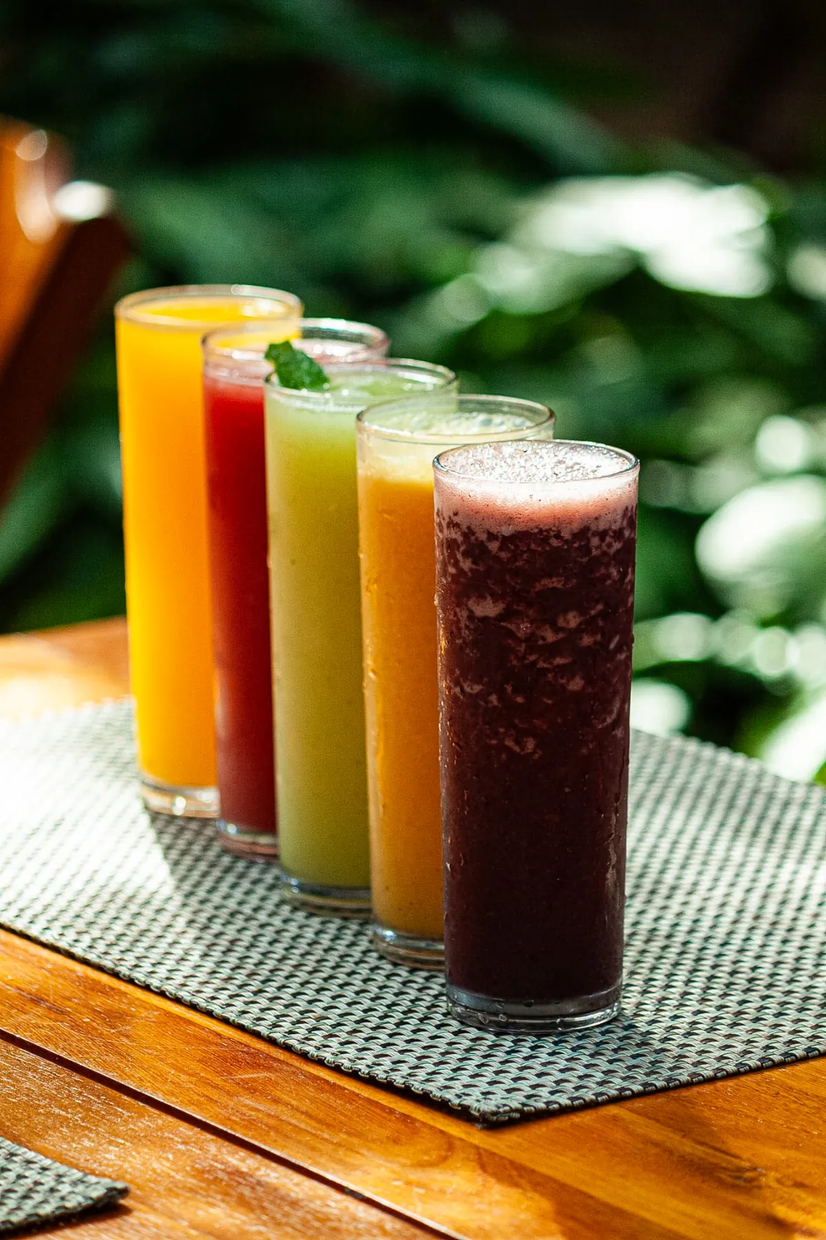 Suco natural servido no jardim do Restaurante General