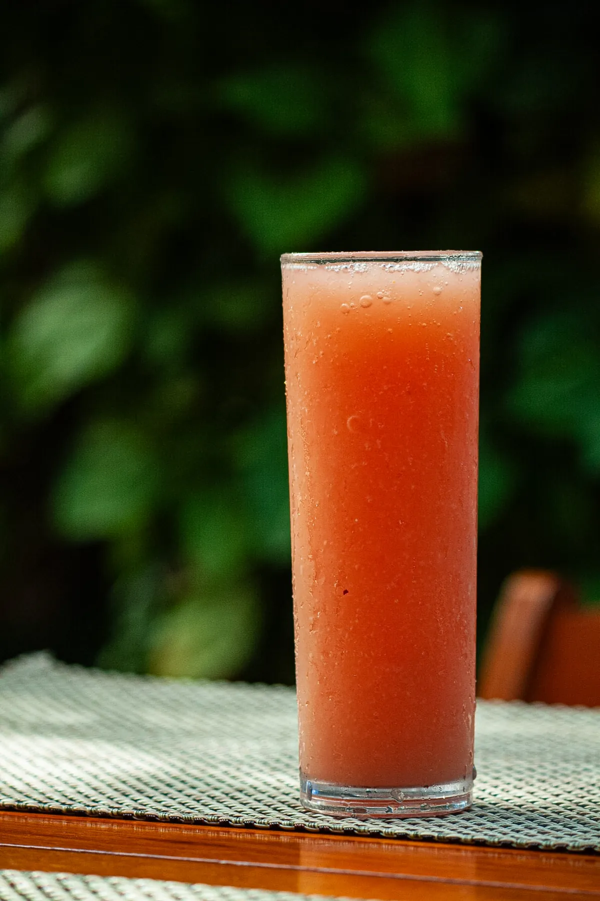 Suco natural com frutas frescas
